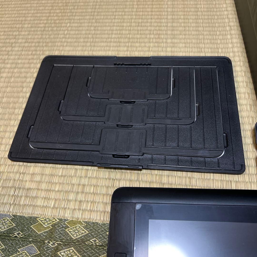 【箱付完品】Wacom Cintiq 13HD 液晶ペンタブレット【動作確認済】