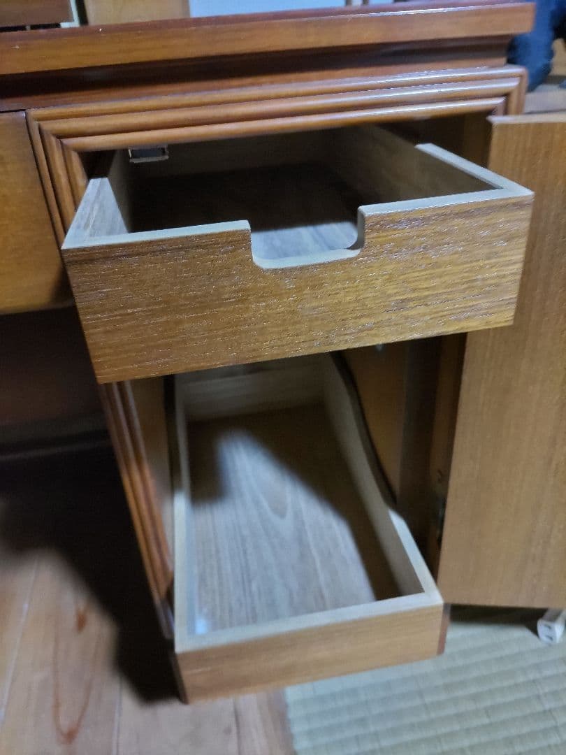 桐製ドレッサー