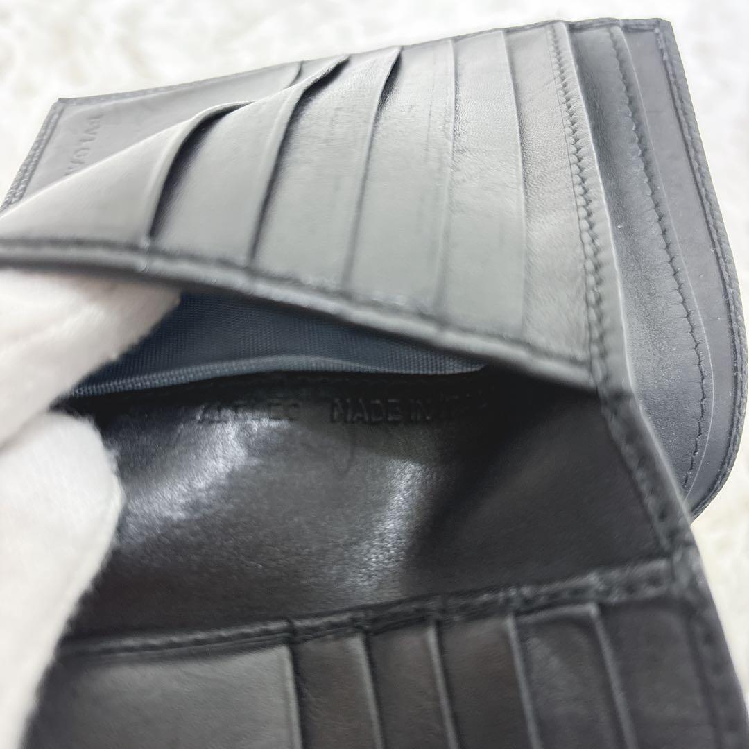 ブルガリ　ロゴクリップ　折財布　フラップ　ブラック