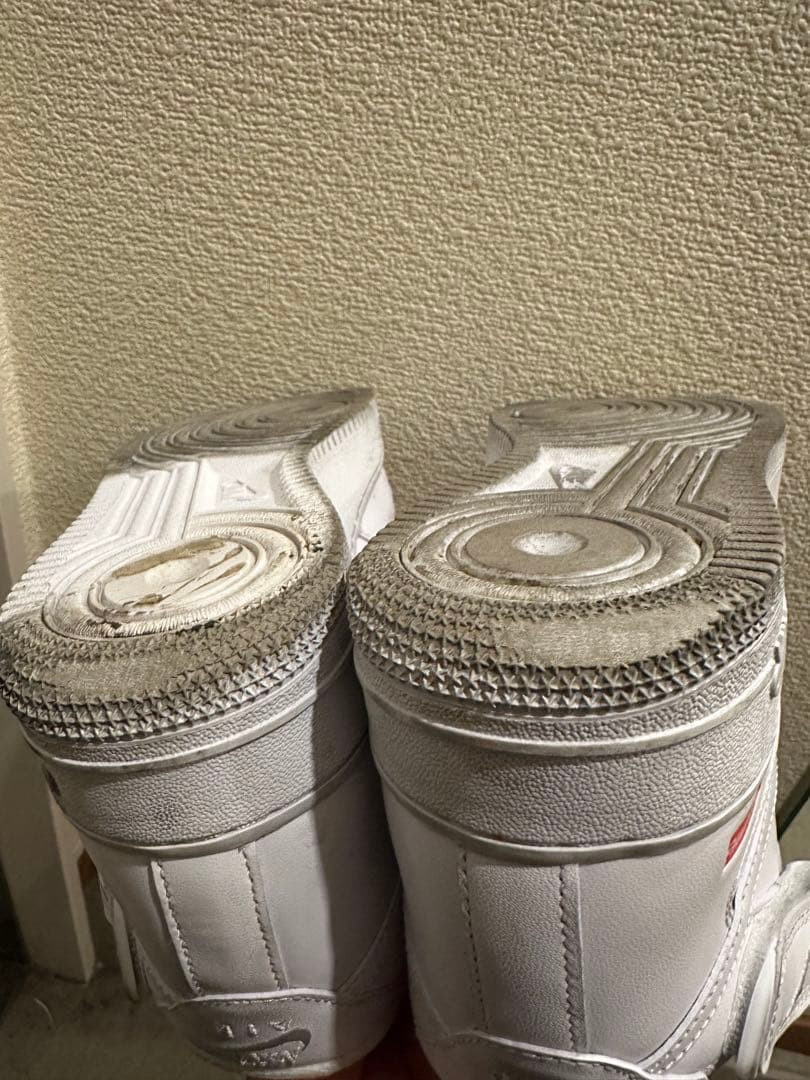 Nike Air Force 1 Mid supreme 1月31 日限定価格