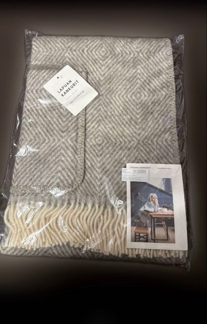 新品未使用タグ付きラプアンカンクリ ポケット付きストール