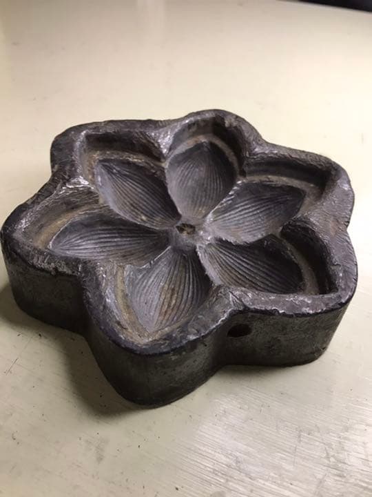 #B 古美術　骨董　鉄製　文鎮　レザークラフトの型