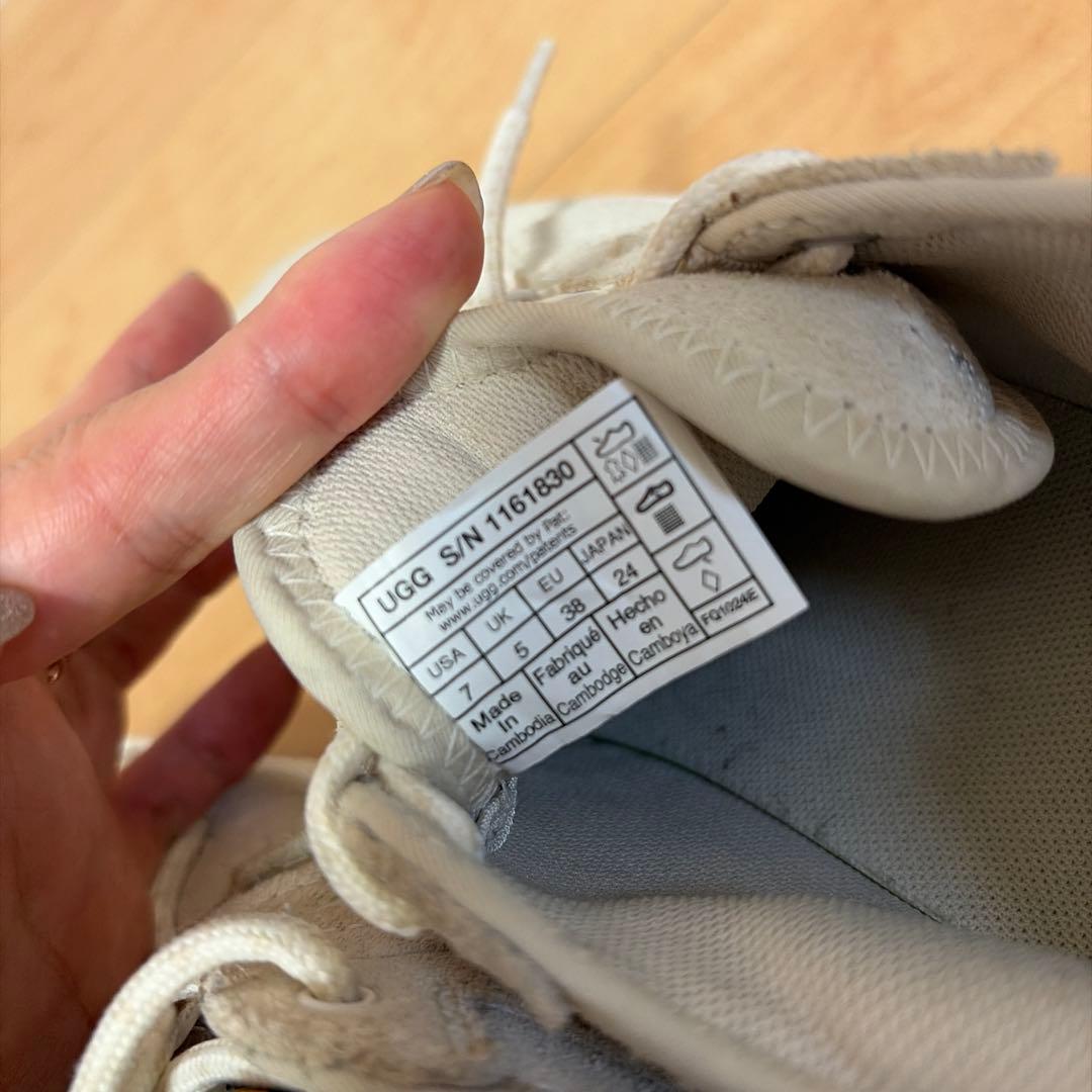 UGG W CAPTRAIL LOW （LBEG）　スニーカー