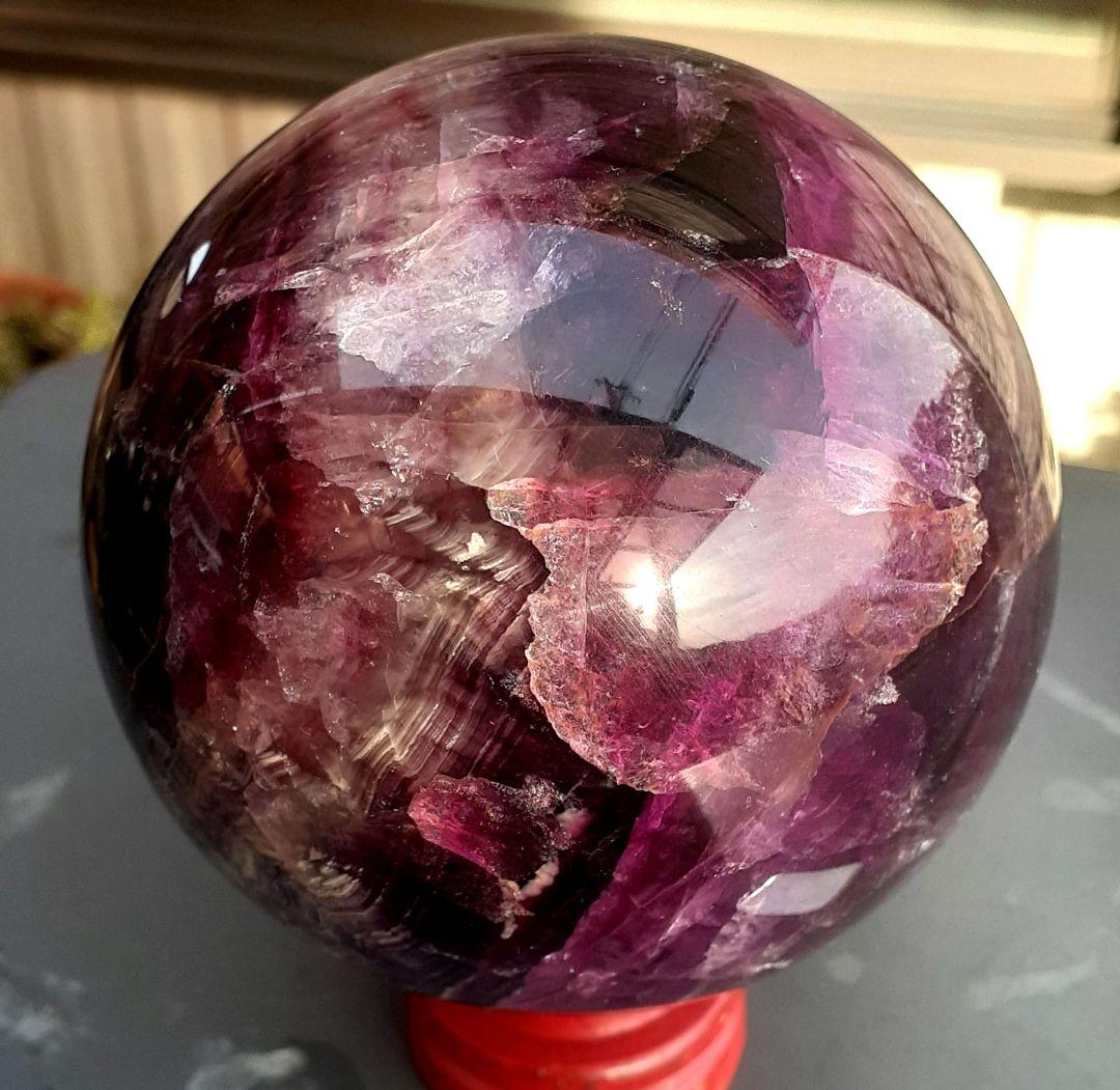 お値下げ！　紫色天然石　丸玉　直径8.7cm　重量1150g