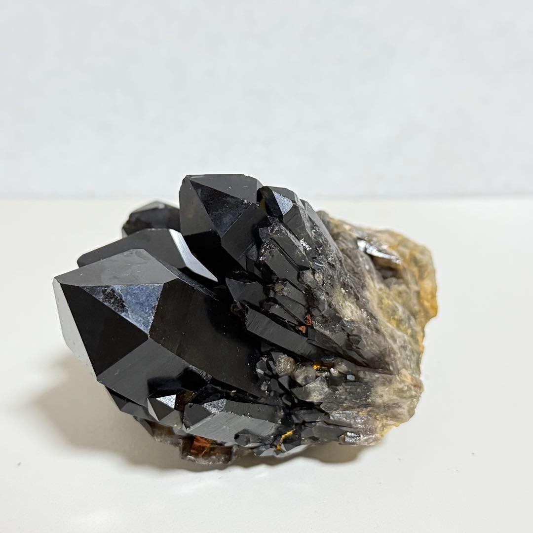 黒水晶 モリオン クラスター 台座付 漆黒 コンゴ産 原石 天然石 魔除け