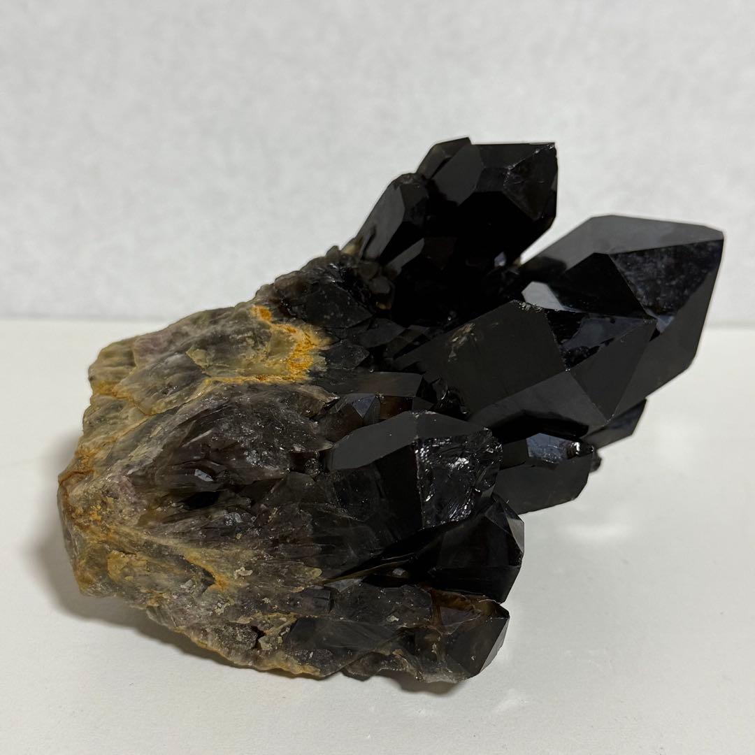 黒水晶 モリオン クラスター 台座付 漆黒 コンゴ産 原石 天然石 魔除け