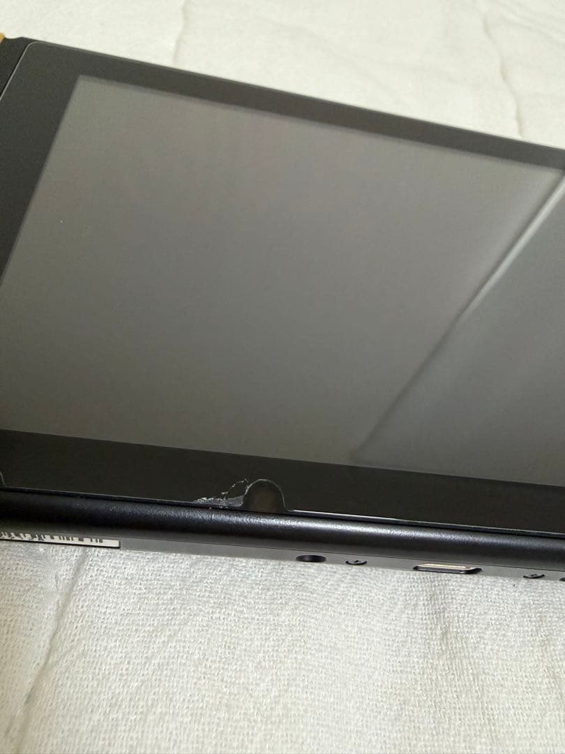 動作確認済み　Nintendo Switch ピカブイ　本体　ケース付き