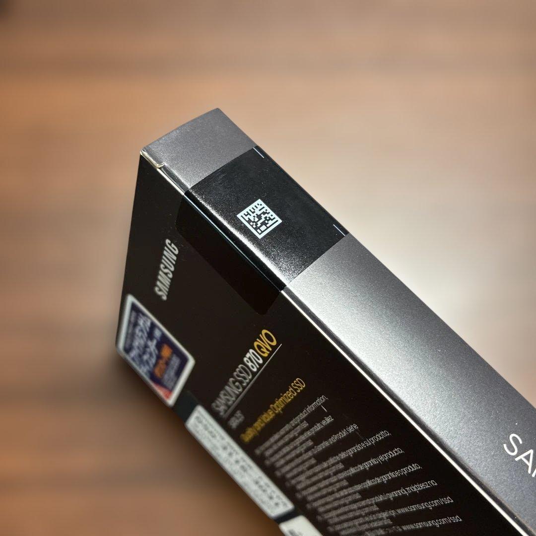 新品未開封 8TB SSD 870 QVO SAMSUNG