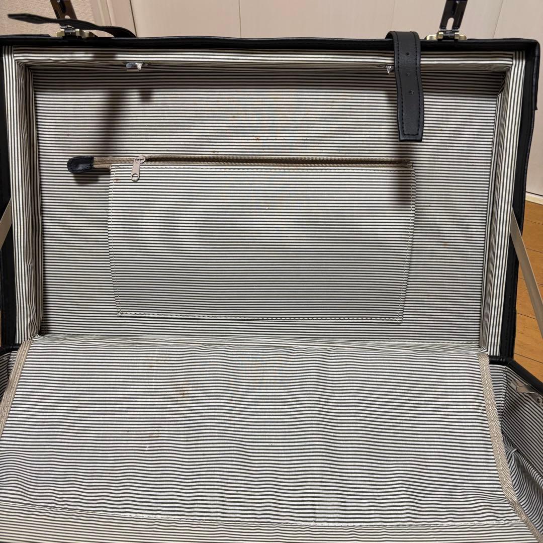 WORLD TRUNK 本革キャリーケース黒 TSAロック付 トランク型 34L