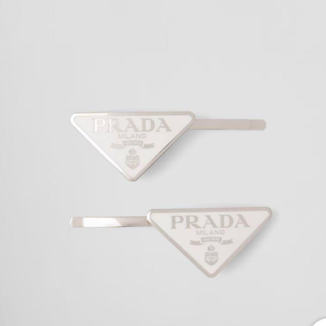 未使用☆正規品　PRADA プラダ　メタルヘアクリップ　ヘアアクセ　ヘアピン