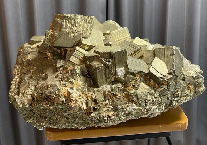 【巨大&希少】パイライト(黄鉄鉱) クラスター 原石 12kg