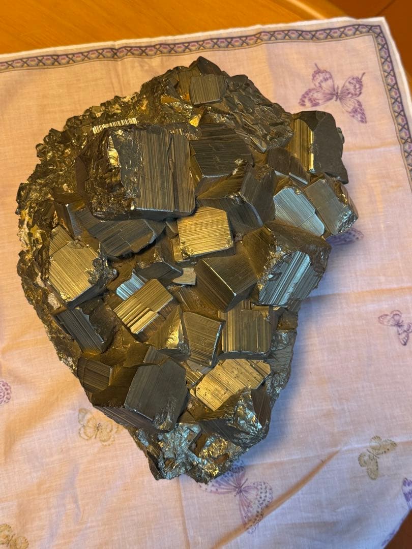 【巨大&希少】パイライト(黄鉄鉱) クラスター 原石 12kg
