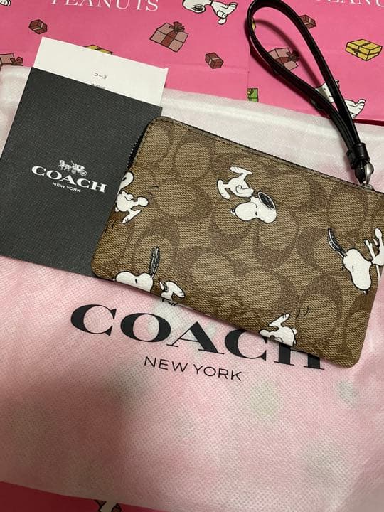 限定　完売品　新品　COACH X PEANUTS 　リストレット