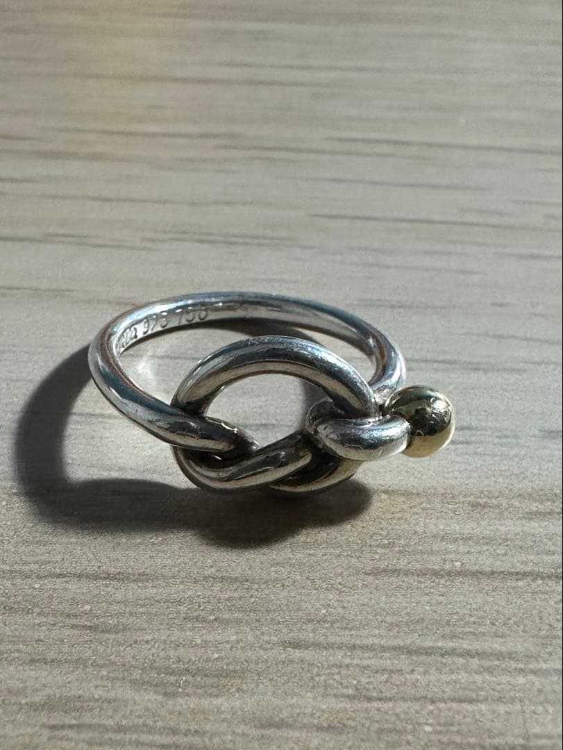 Tiffany ラブノットリング 8号