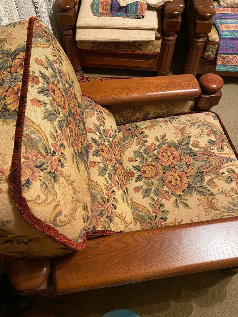 木製1人掛けソファ　クラシック 花柄 アンティーク調 ヴィンテージ アームチェア