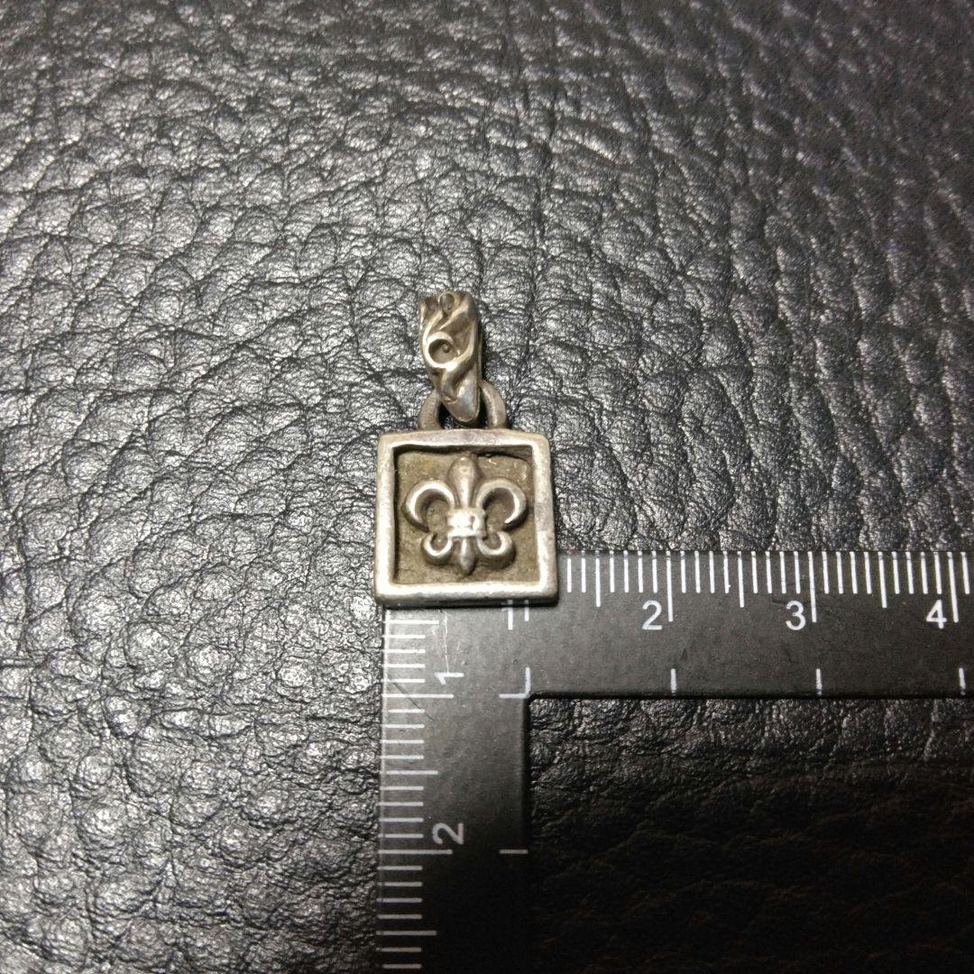 クロムハーツ フレームドBSフレアチャーム