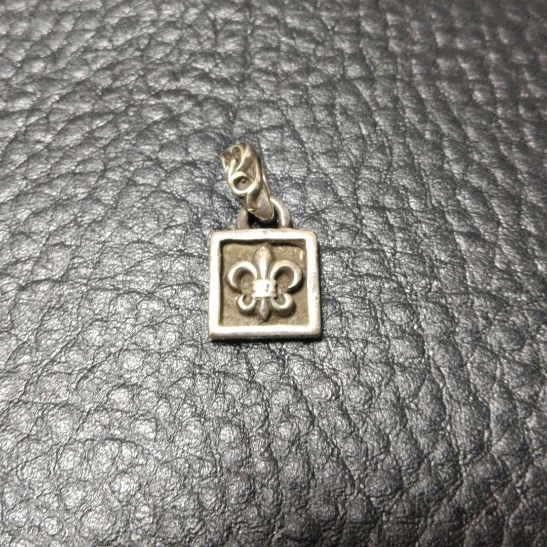 クロムハーツ フレームドBSフレアチャーム