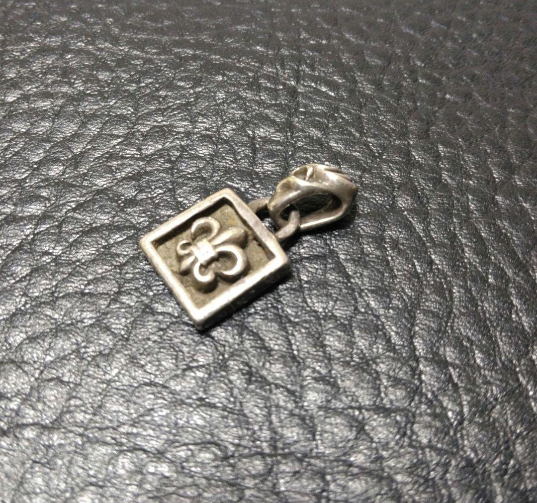 クロムハーツ フレームドBSフレアチャーム