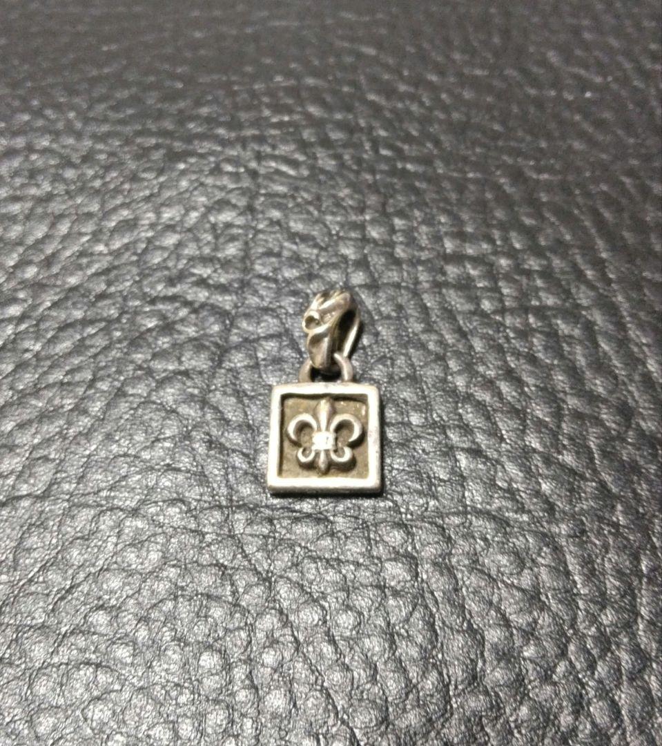 クロムハーツ フレームドBSフレアチャーム