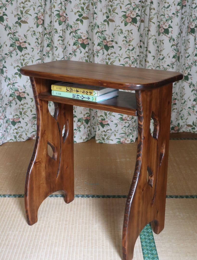 吉野杉の小さな机　手作り　奈良