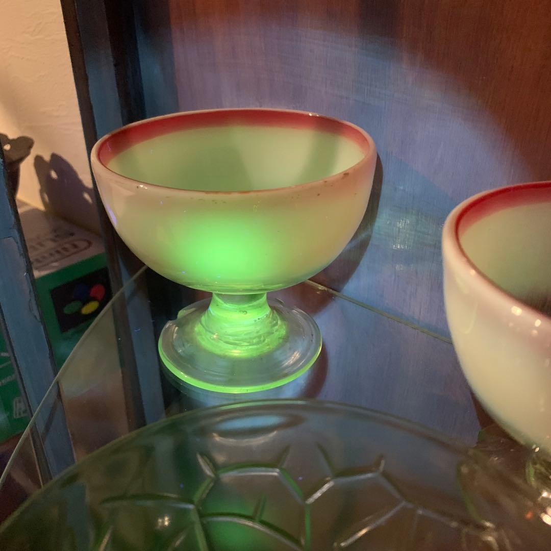 氷コップ ウランガラス 白乳 レトロガラス グラデーション デザートカップ