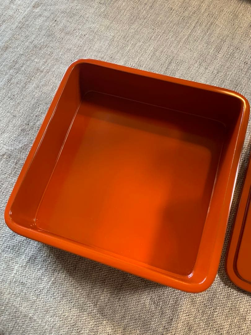 ￼輪島塗 小重（小ぶり重箱）五客　春秋蒔絵　桜　紅葉　ちらし　木箱入未使用保管品