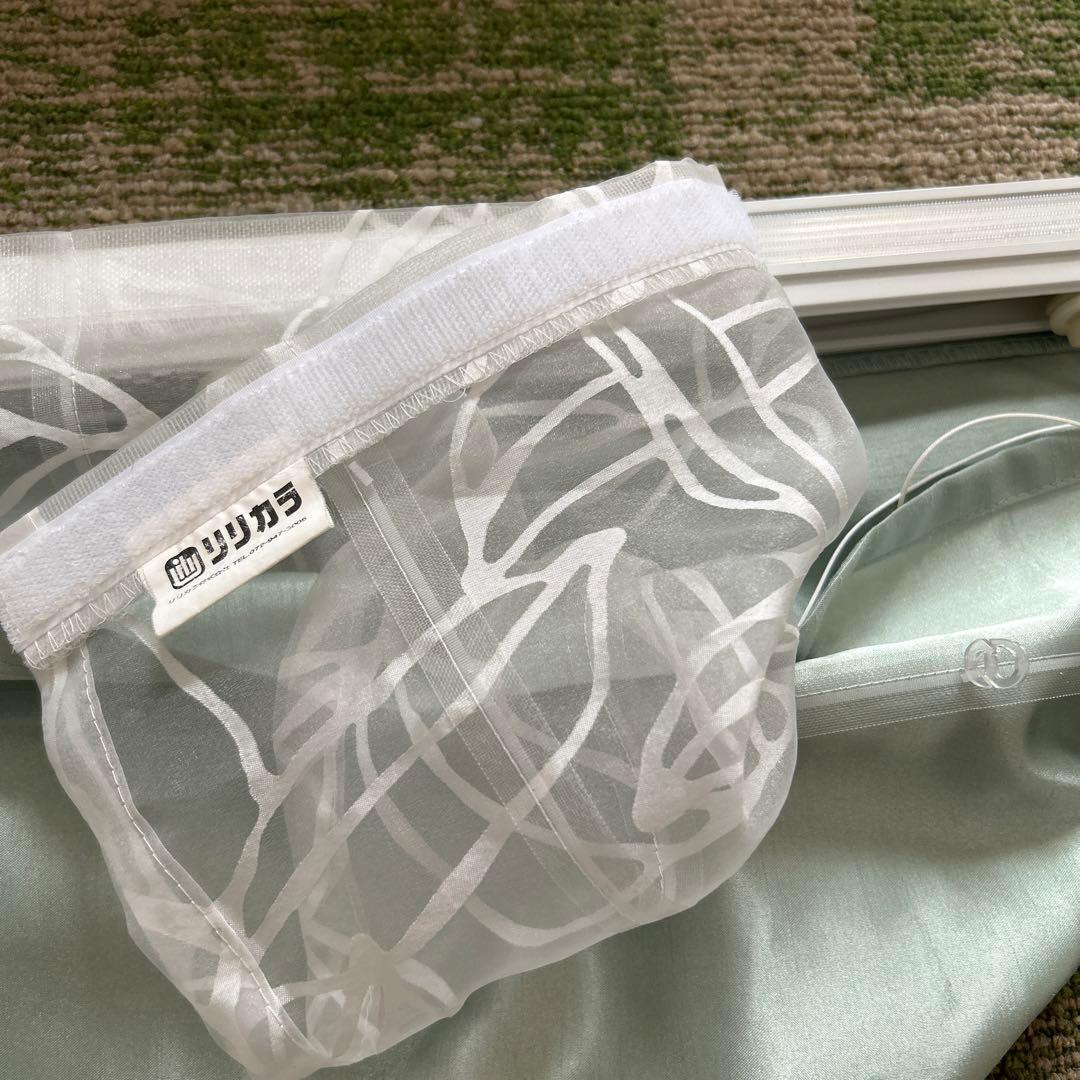 小窓用高級シェードカーテン