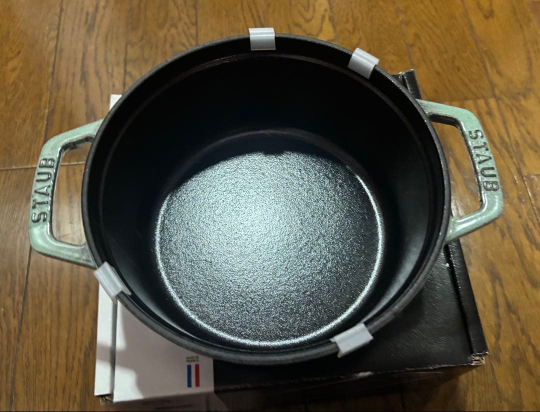 STAUB ストウブ ココット・ラウンド セージグリーン18cm 新品 生涯保証