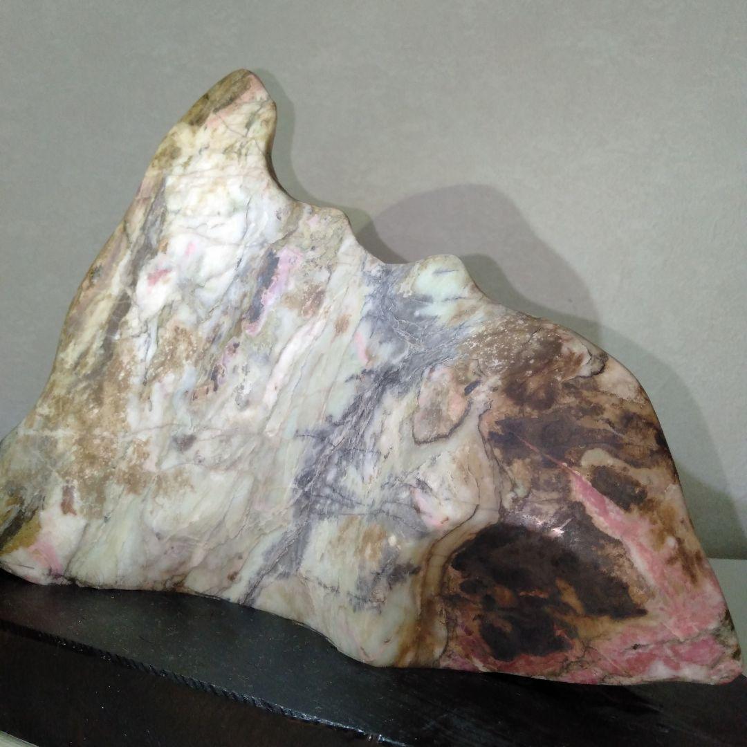 大型バラ輝石　ロードナイト　インカローズ　鉱物　原石　台付き１個