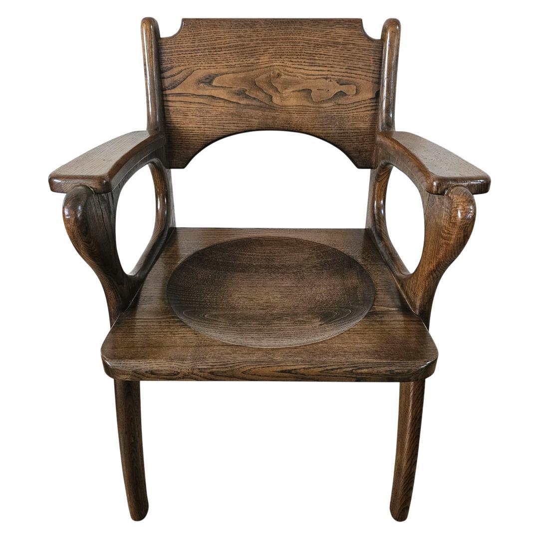 木製 アーム付き ダイニングチェア① 板座 座ぐり くり抜きデザイン 椅子