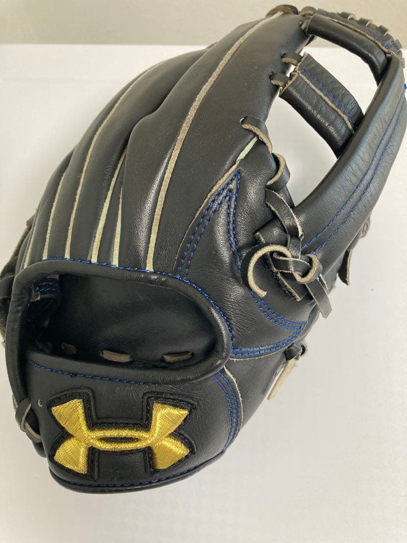 【美品】Under Armour 野球グローブ 黒/金