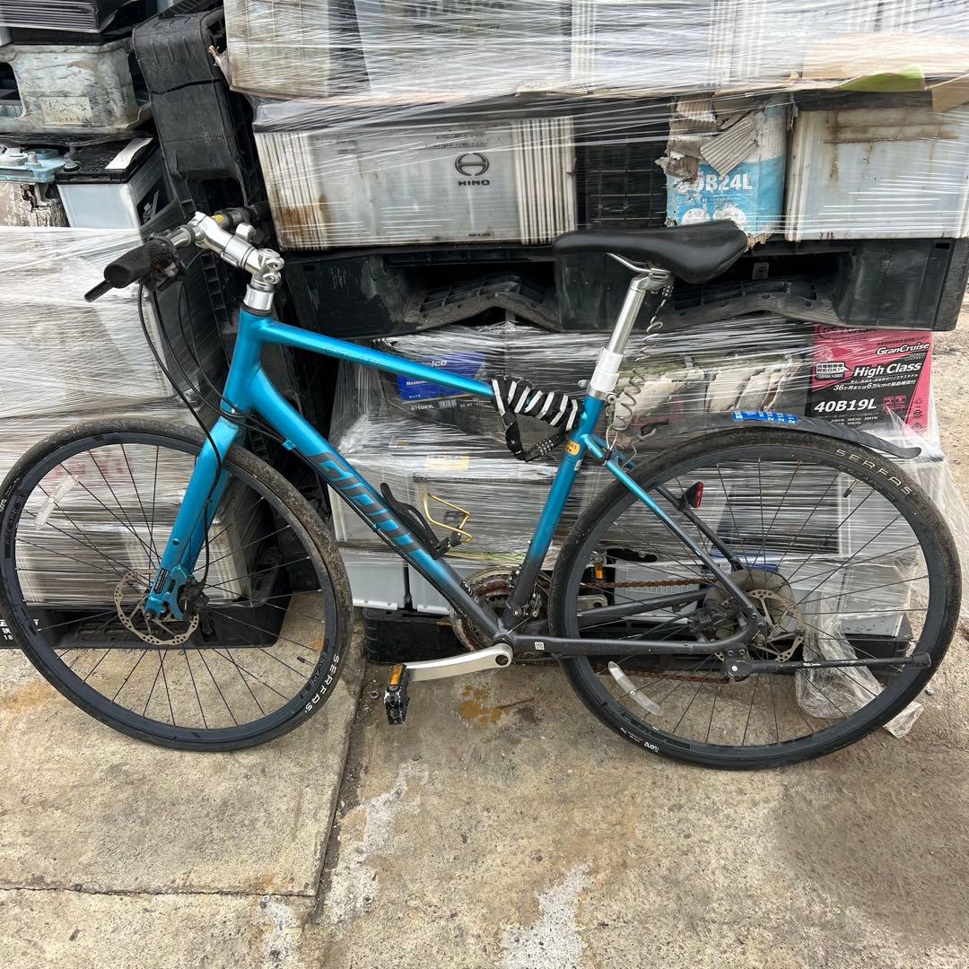 GIANT ジャイアント ESCAPE クロスバイク アルミボディ700*32C