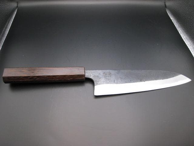 [新品未使用] 三徳包丁180mm 黒打ち仕上げ 白紙1号 ウエンジ 八角