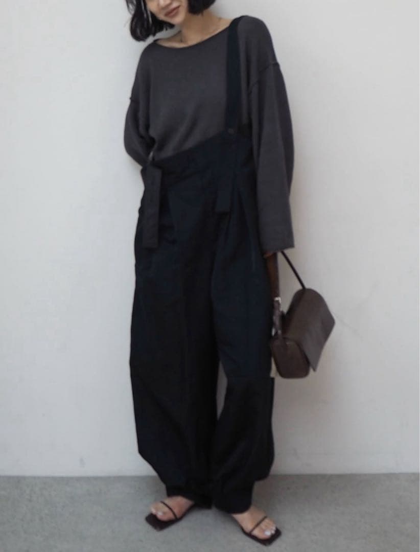 ヴェルドグリ　プロフ必読願います専用⭐︎ エトレトウキョウサスペンダーヘムパンツ