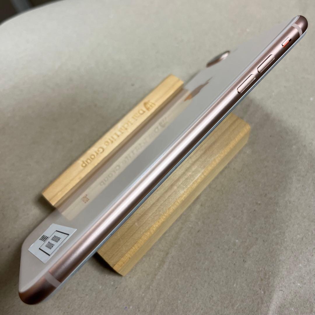 iPhone 8 Plus ゴールド256GB SIMロック解除済み