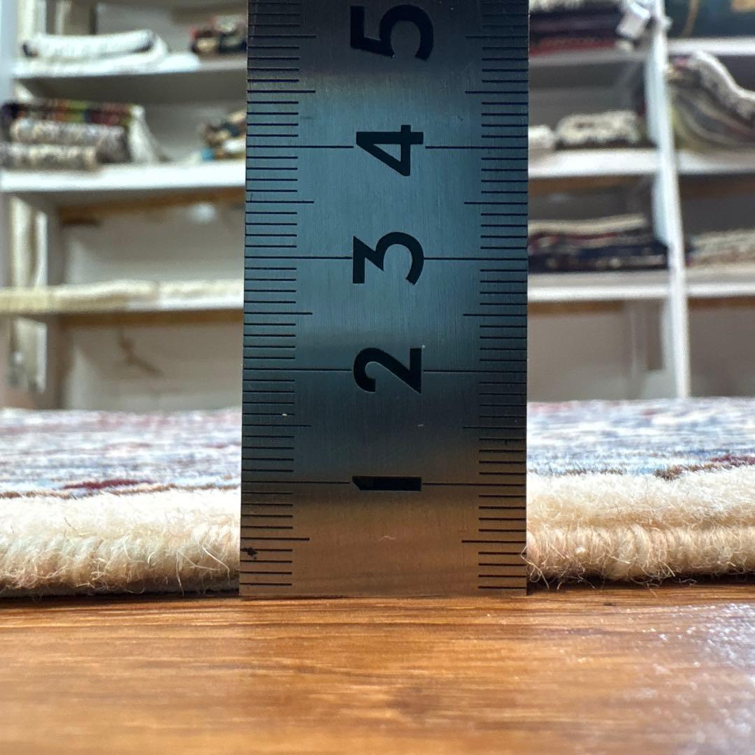 手織りペルシャ絨毯　新品　ナイン産　コルクウール&シルク　210×204 ラグ