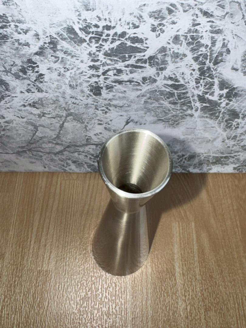 シルバー コーン型 花瓶