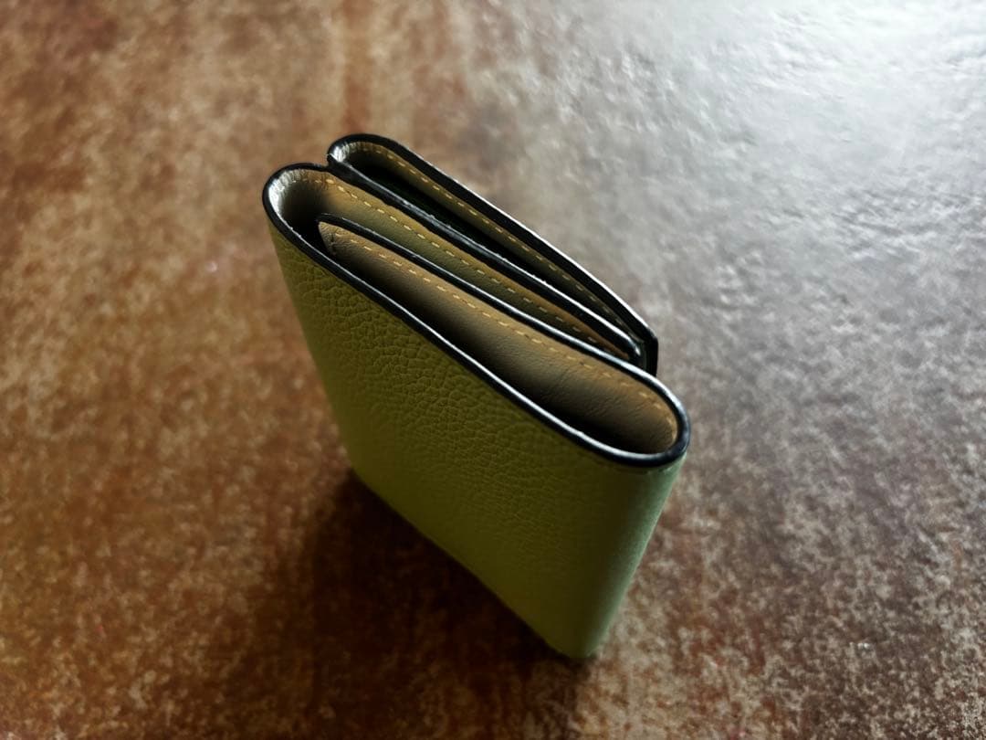 【ほぼ新品】ロエベ 三つ折り財布 トライフォールド ウォレット