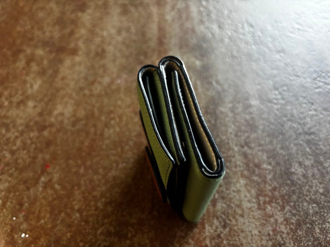 【ほぼ新品】ロエベ 三つ折り財布 トライフォールド ウォレット