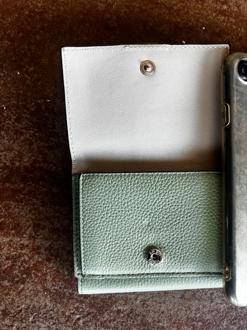 【ほぼ新品】ロエベ 三つ折り財布 トライフォールド ウォレット