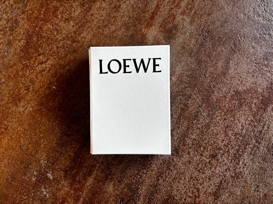 【ほぼ新品】ロエベ 三つ折り財布 トライフォールド ウォレット