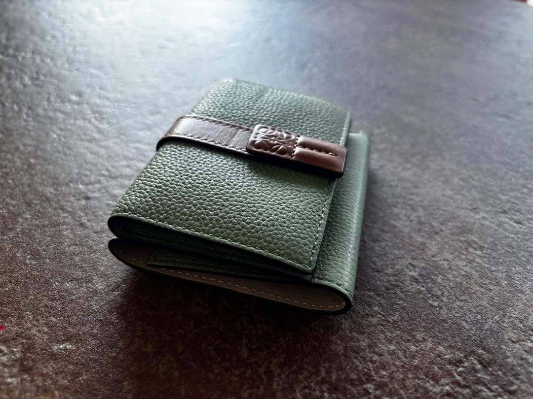 【ほぼ新品】ロエベ 三つ折り財布 トライフォールド ウォレット