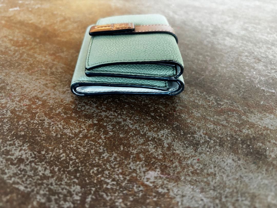 【ほぼ新品】ロエベ 三つ折り財布 トライフォールド ウォレット