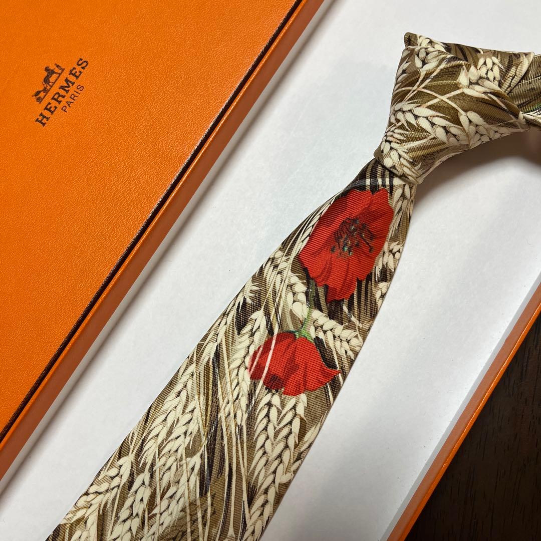 極美品　エルメス　ネクタイ　白ベージュ・赤　花柄　ボタニカル　総柄　結婚式