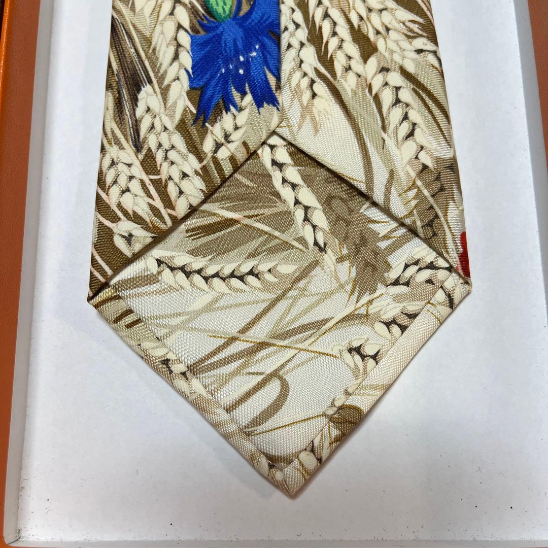 極美品　エルメス　ネクタイ　白ベージュ・赤　花柄　ボタニカル　総柄　結婚式