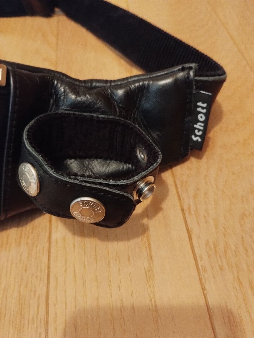 Schott ショット パッデッド ボディバッグ ショルダーバッグ 本革