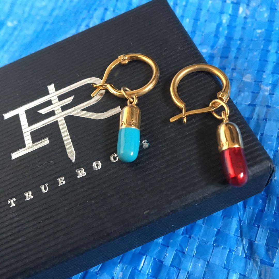 美品★TRUE ROCKS⬛︎ピアス⬛︎セット売り⬛︎カプセル⬛︎ゴールド