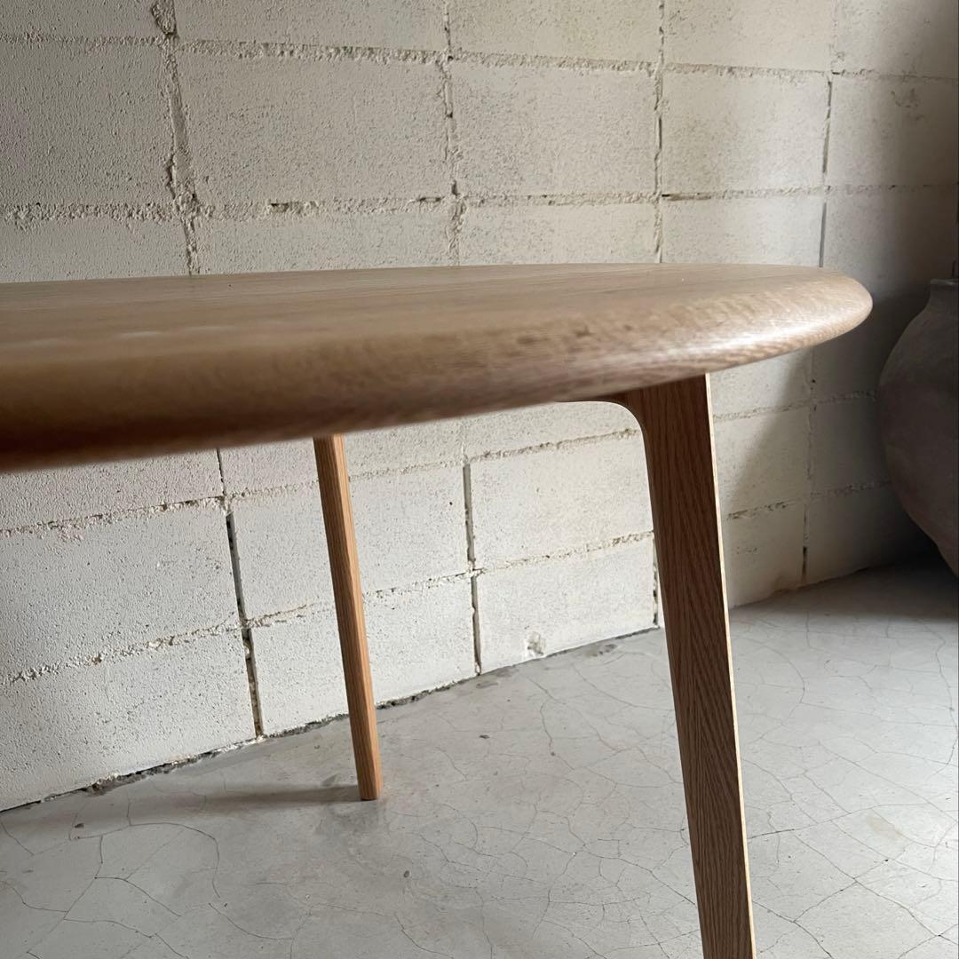 美品　MOMO NATURAL ダイニングテーブル　オーク無垢　ラウンドテーブル