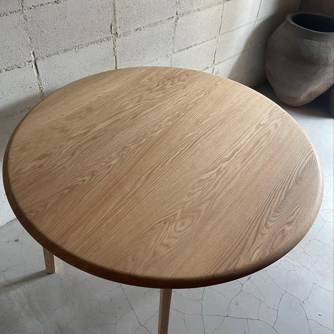 美品　MOMO NATURAL ダイニングテーブル　オーク無垢　ラウンドテーブル
