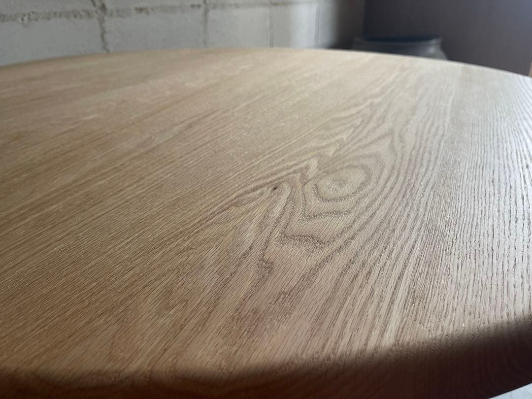 美品　MOMO NATURAL ダイニングテーブル　オーク無垢　ラウンドテーブル